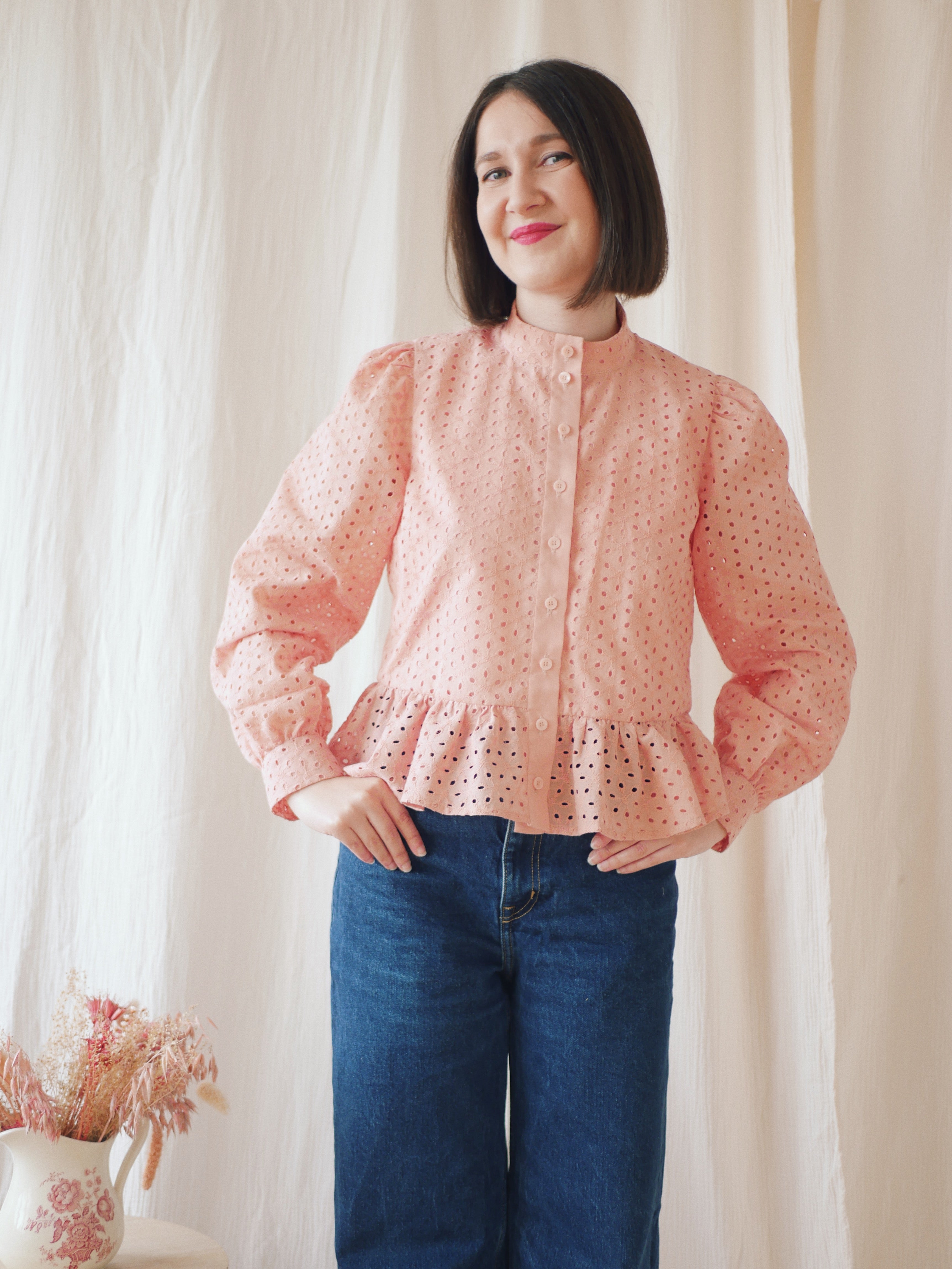 Blouse Rozenn version broderie anglaise rose, patron de couture femme